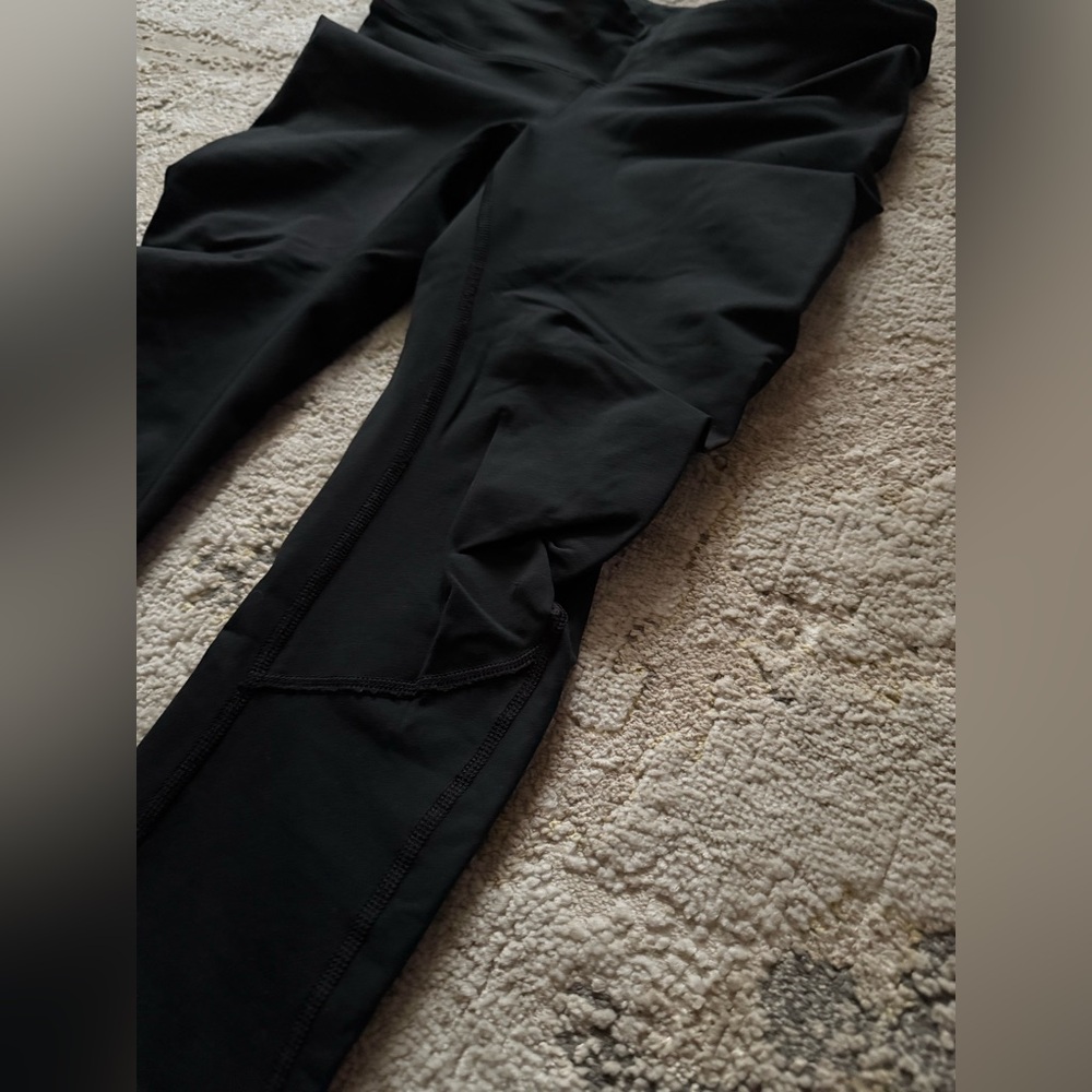Lululemon Low Rise Ruched Cropped Leggings - Picture 2 of 6